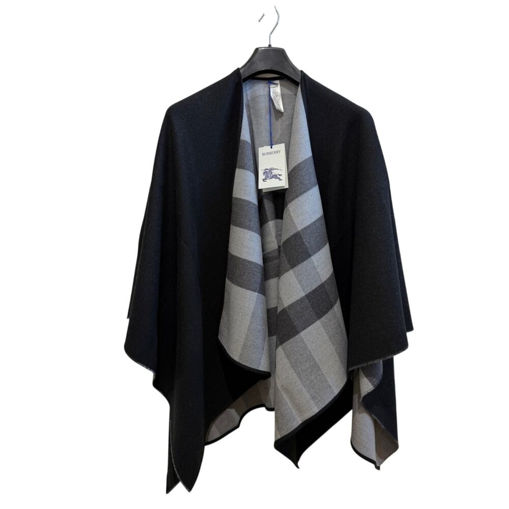 Burberry 100 wool Black & Gray Reversible Cape New - Picture 4 of 9